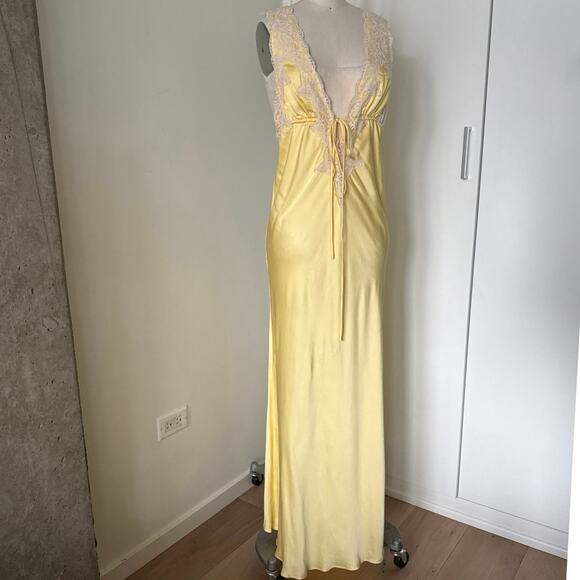 Rumored Venice Maxi Dress size M - Picture 6 of 7